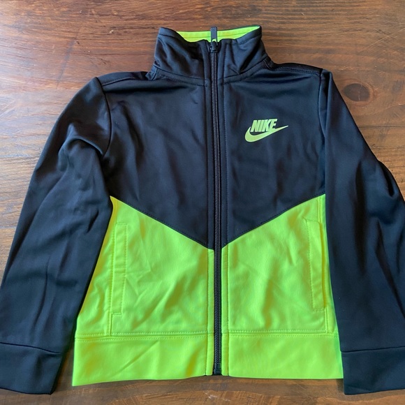 Nike 2T Zippered Jacket - Picture 1 of 2